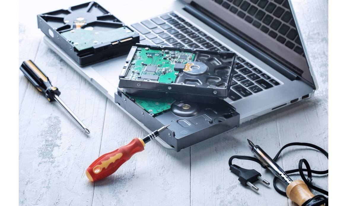 Najczęstsze usterki i metody naprawy laptopów