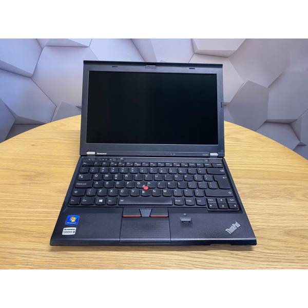 Lenovo Thinkpad x230 i5-3210M 2,5GHz 9